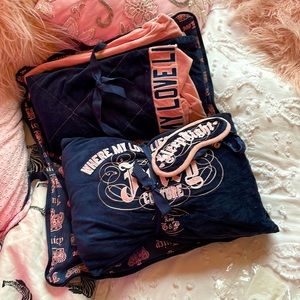 Juicy Couture Travel pillow set Y2K pink blue velour vintage